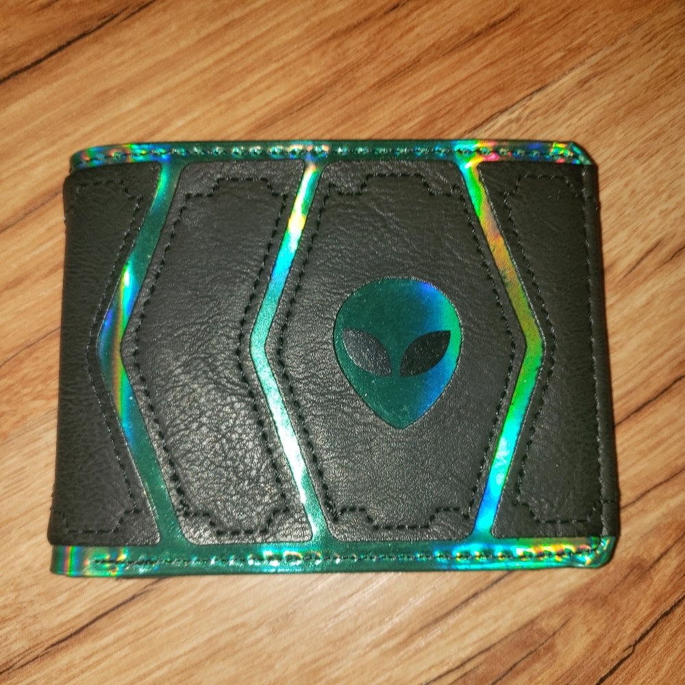 Holographic alien bifold wallet